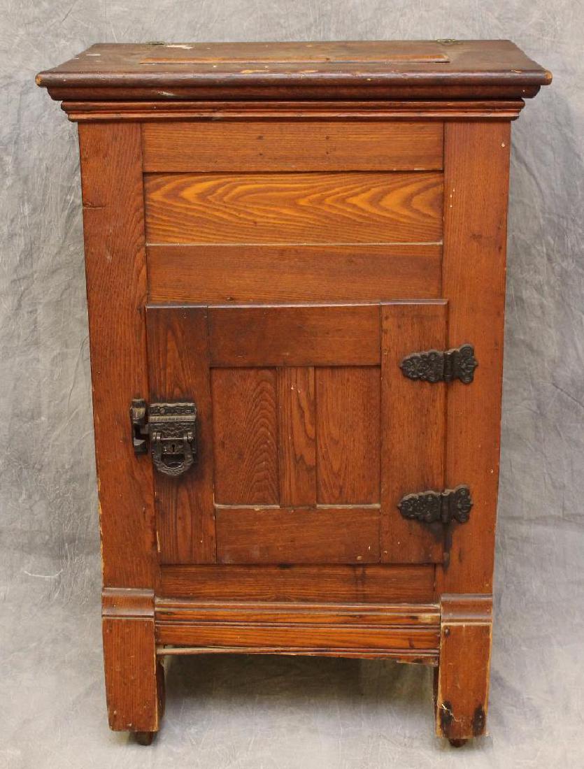 Oak Ice Chest (1 of 3)