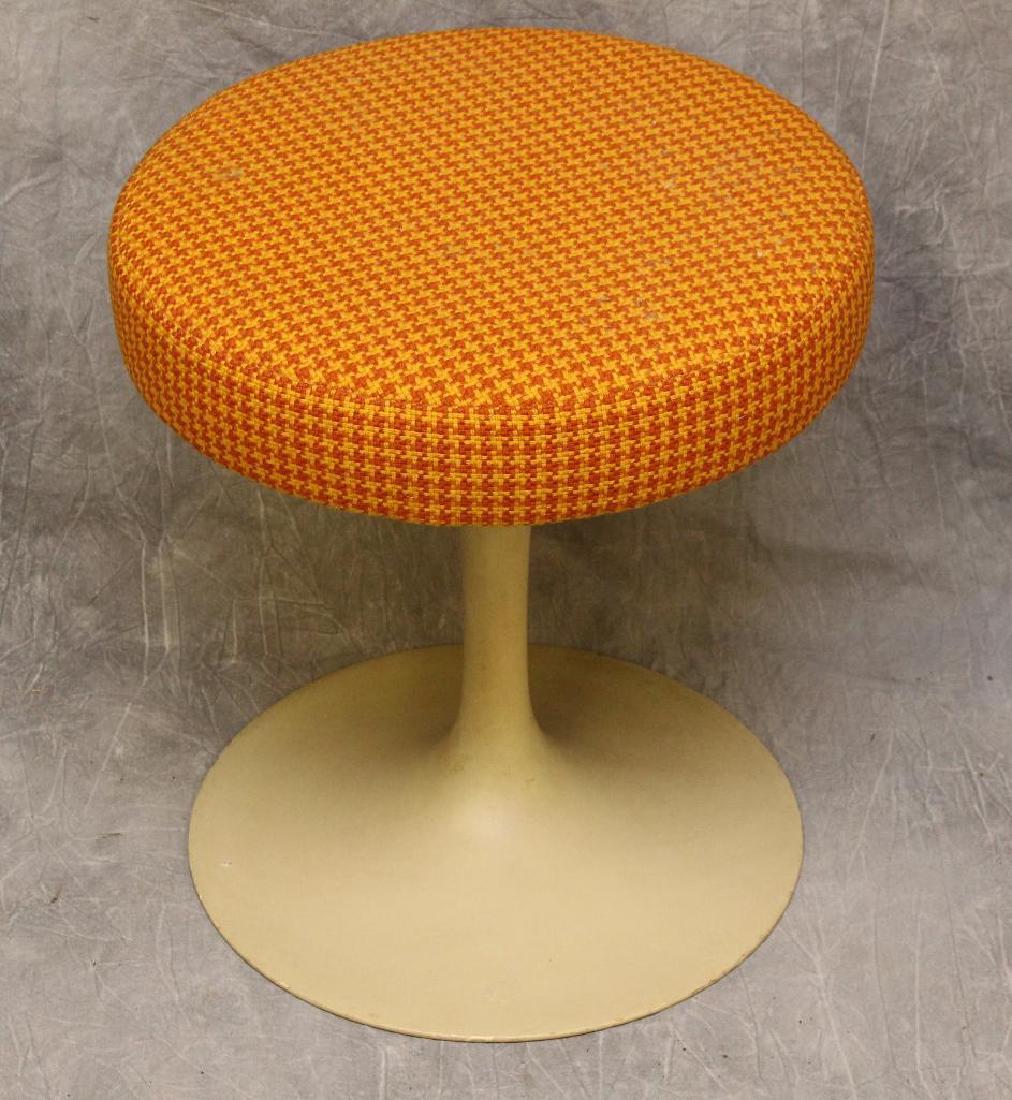 Saarinen Stool for Knoll (1 of 2)
