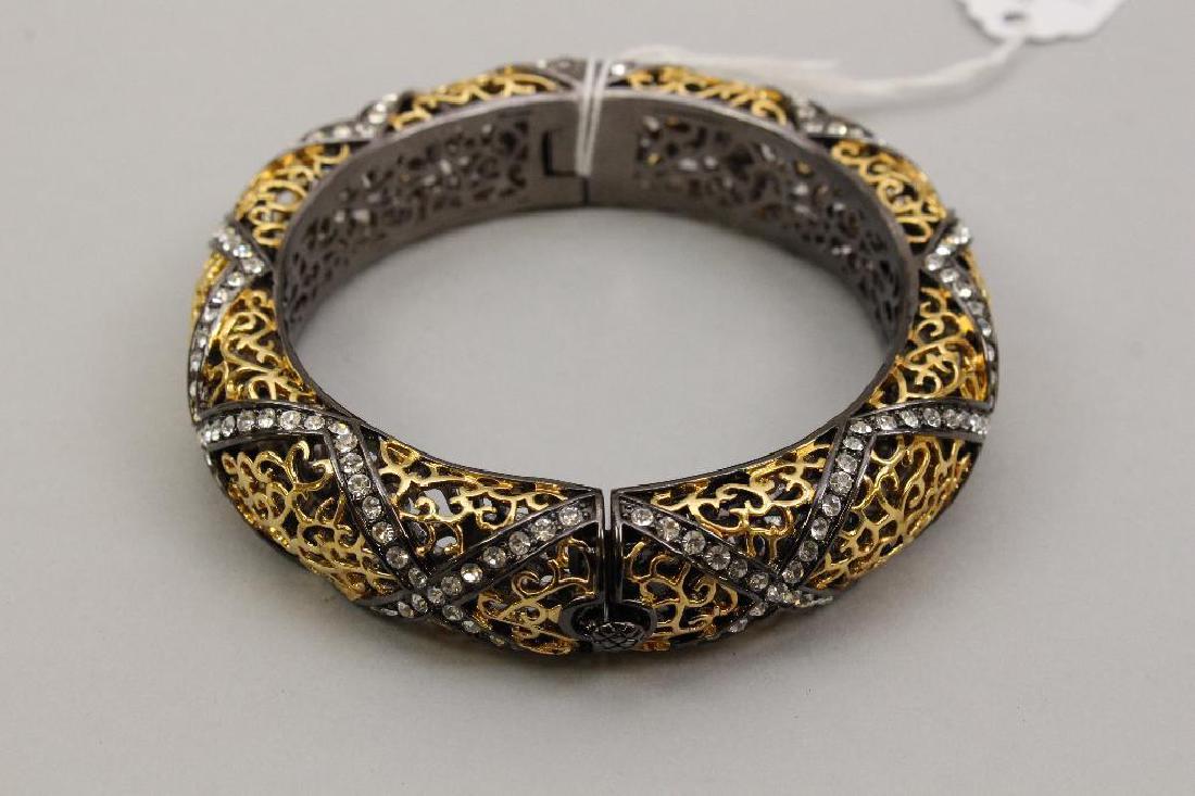 BRACELET. HINGED BANGLE. FILIGREE, CRYSTAL (1 of 1)