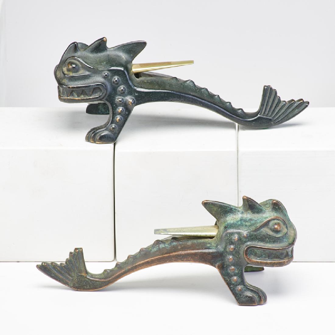 FIGURAL TABLE TOP LIGHTERS (1 of 1)