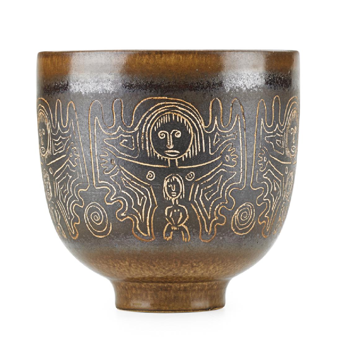 EDWIN AND MARY SCHEIER Fine early vase: EDWIN SCHEIER (1910 - 2008) MARY SCHEIER (1908 - 2007) Fine early vase with incised figures, Durham, NH, 1950s Glazed earthenware Signed 5 3/4" x 6"