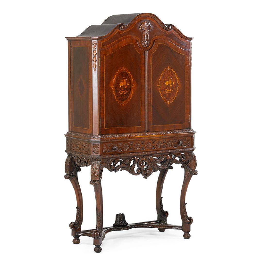 GEORGIAN STYLE MAHOGANY DINING ROOM SUITE (1 of 3)