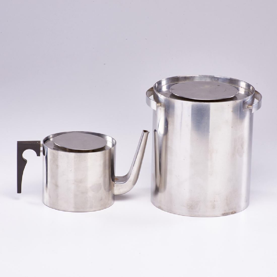 ARNE JACOBSEN; STELTON (1 of 1)