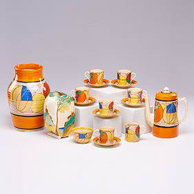 CLARICE CLIFF; NEWPORT POTTERY CO. (1 of 1)
