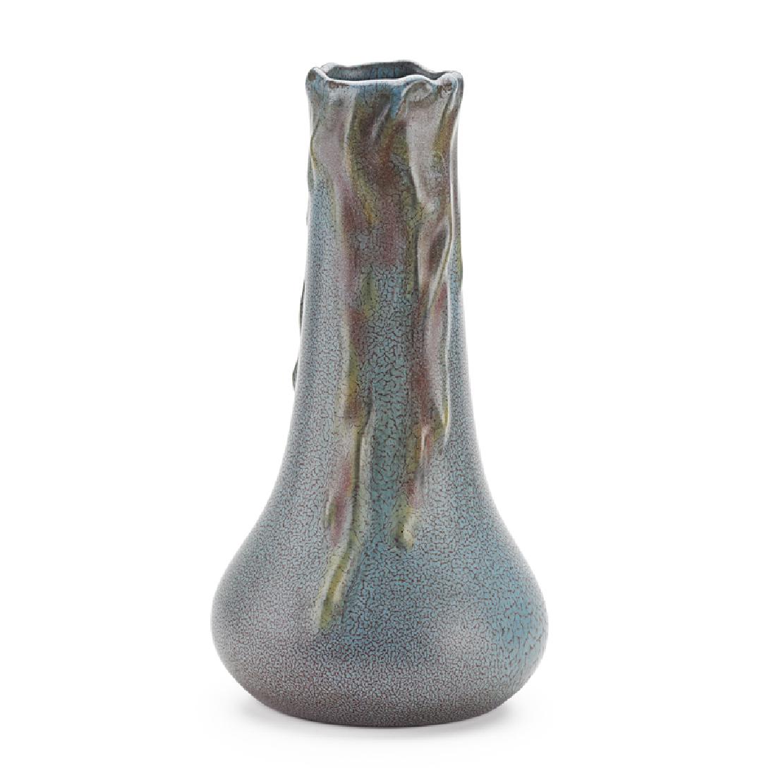 WELLER Tall Fru-Russett vase (1 of 3)
