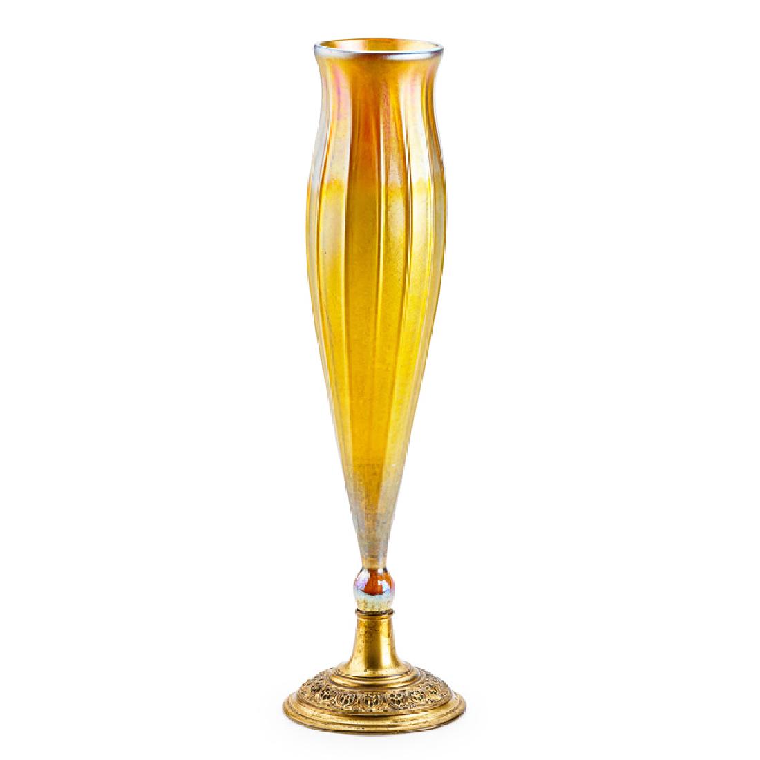 TIFFANY STUDIOS Gold Favrile glass vase (1 of 3)