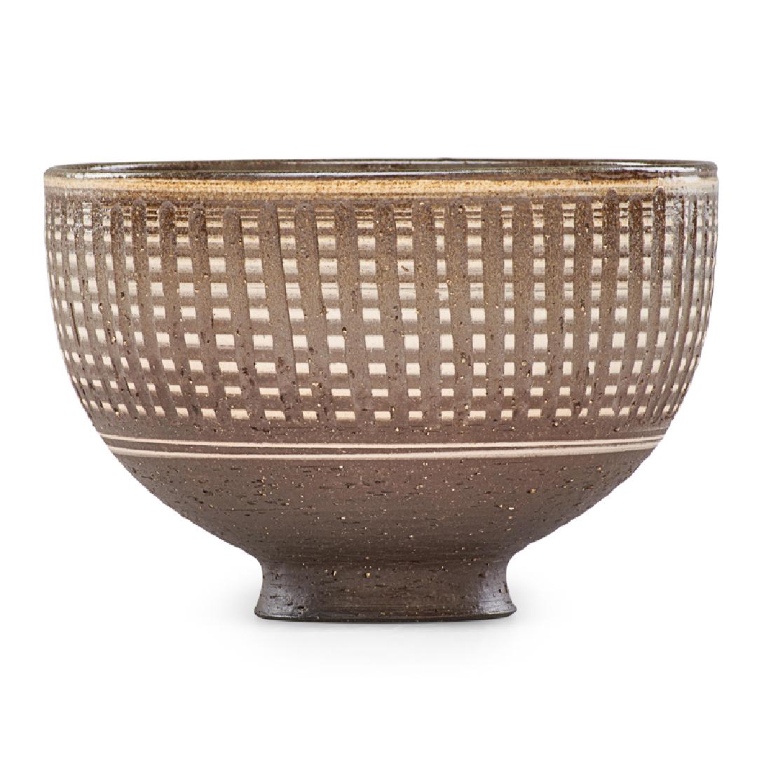 EDWIN AND MARY SCHEIER Small early bowl: EDWIN SCHEIER (1910 - 2008) MARY SCHEIER (1908 - 2007) Small early bowl, 1950s-60s Incised, slip-painted, and glazed earthenware Incised Scheier 3 1/2" x 5" dia.