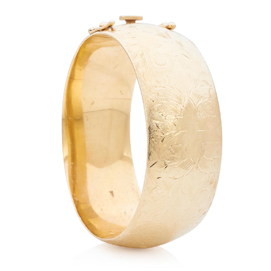 YELLOW GOLD HINGED BANGLE BRACELET (1 of 5)
