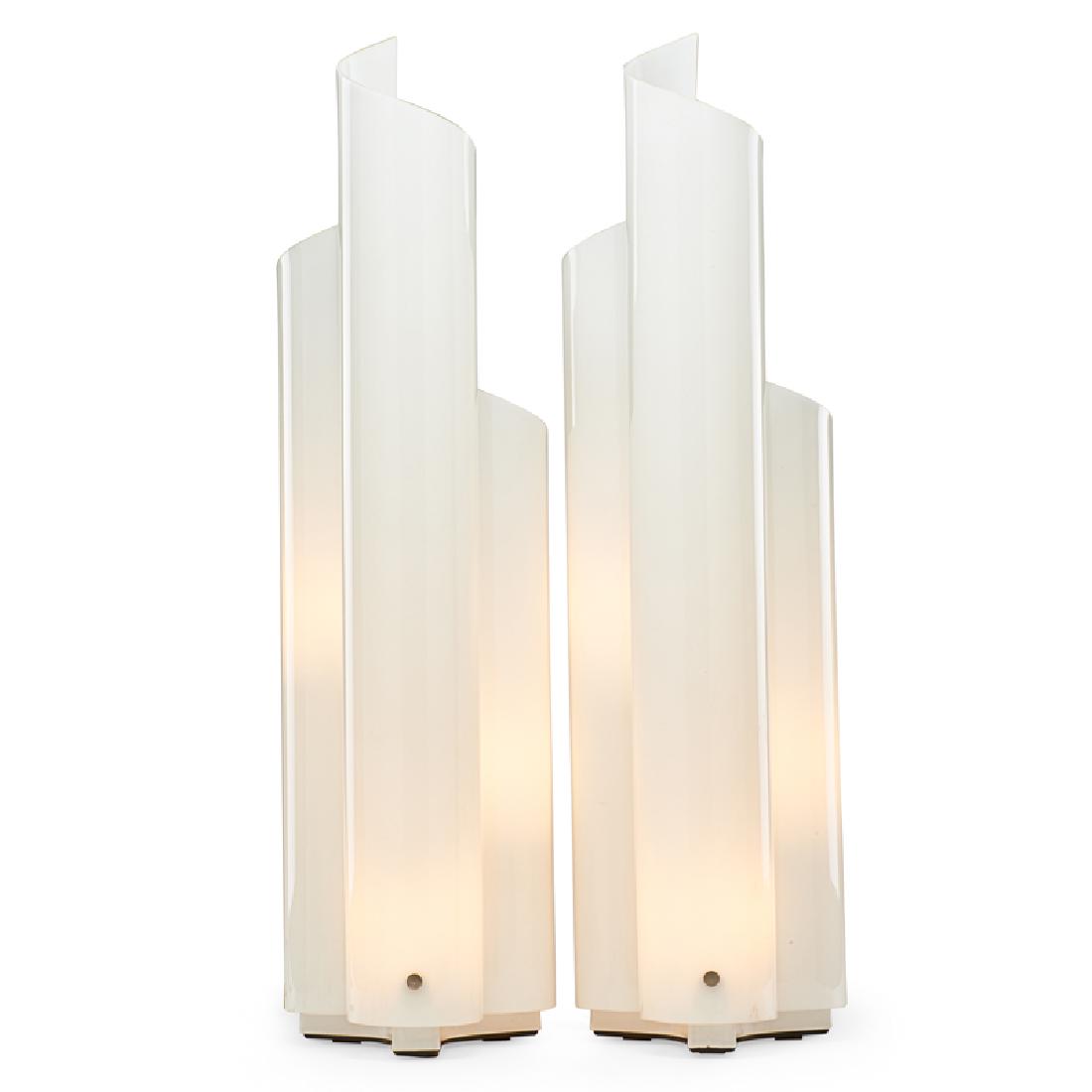 VICO MAGISTRETTI Pair of large lamps (1 of 1)