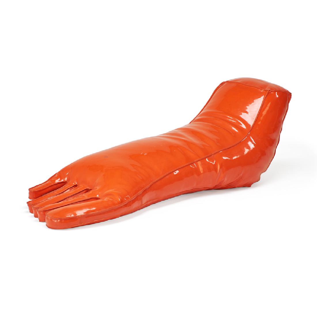 NICOLA L. Sculptural sofa (1 of 6)