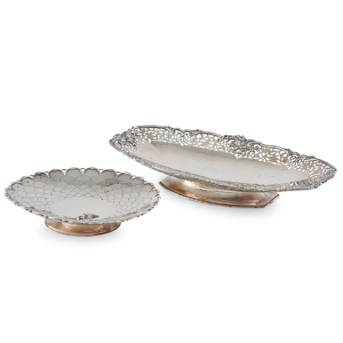 ASPREY ENGLISH SILVER FOOTED TRAY, ETC: Two: Asprey oval footed tray with reticulated edge, Sheffield, ca. 1937, and a Mappin & Webb scalloped edge dish, Sheffield, ca. 1958; Marked; 2 1/2" x 16 1/2" x 9 1/4", 51.1 ozt