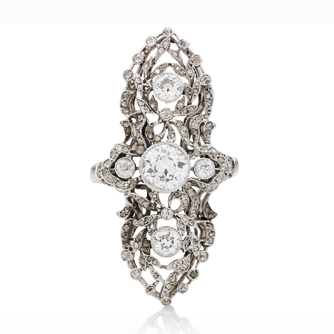 GARLAND STYLE DIAMOND & PLATINUM RING (1 of 2)