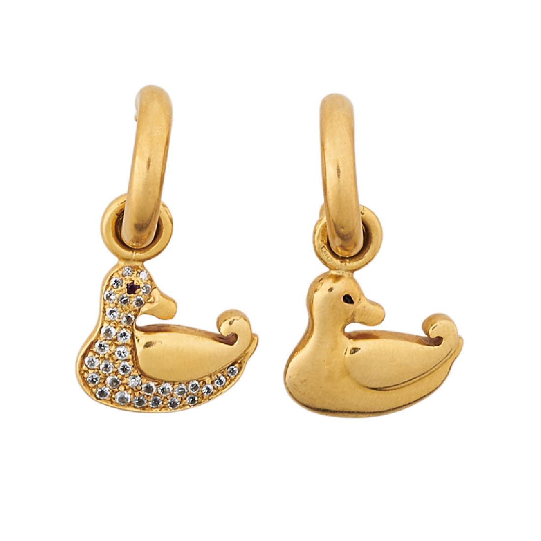 DIAMOND YELLOW GOLD DUCK EARRINGS (1 of 1)