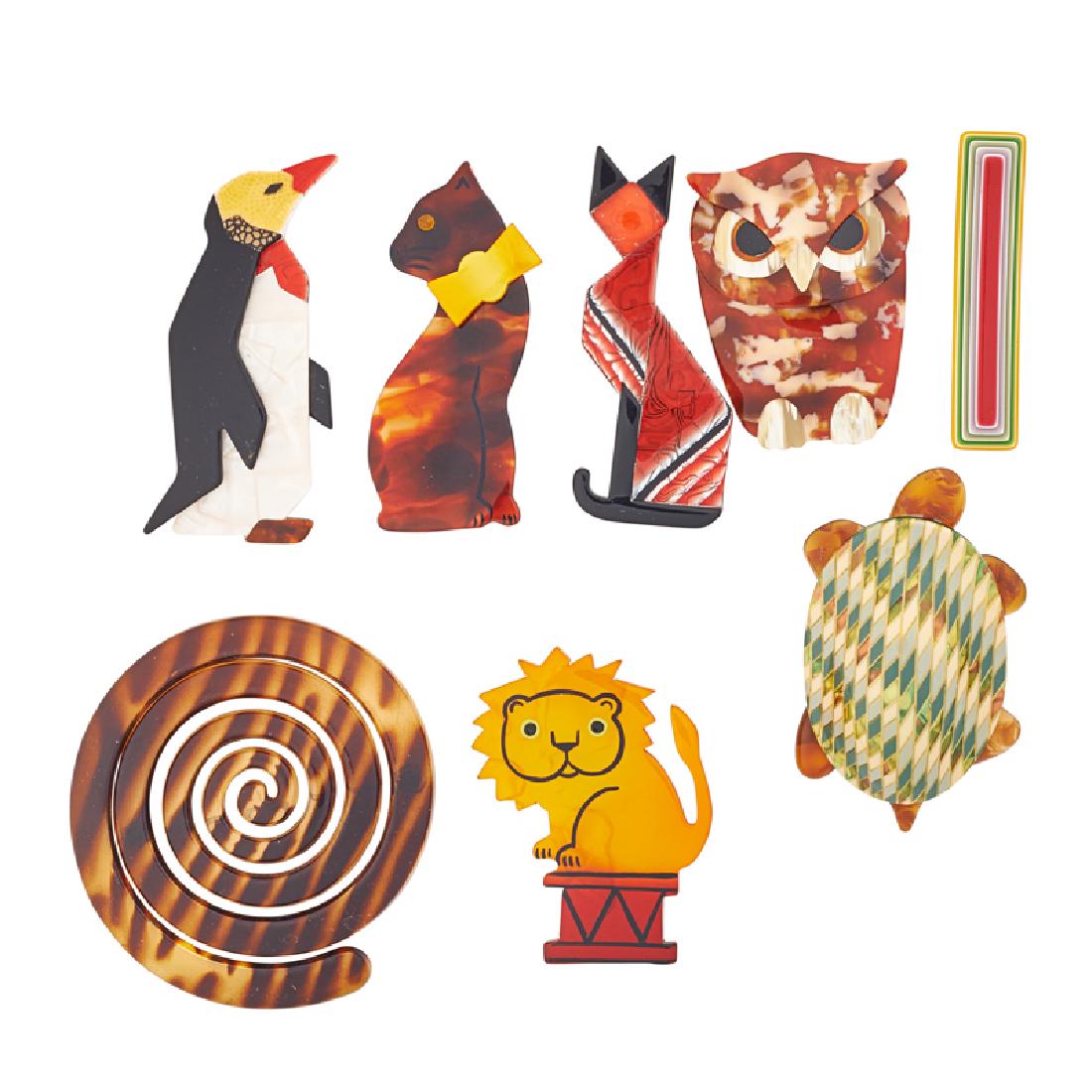 GROUP OF LEA STEIN RESINOUS BROOCHES (1 of 1)