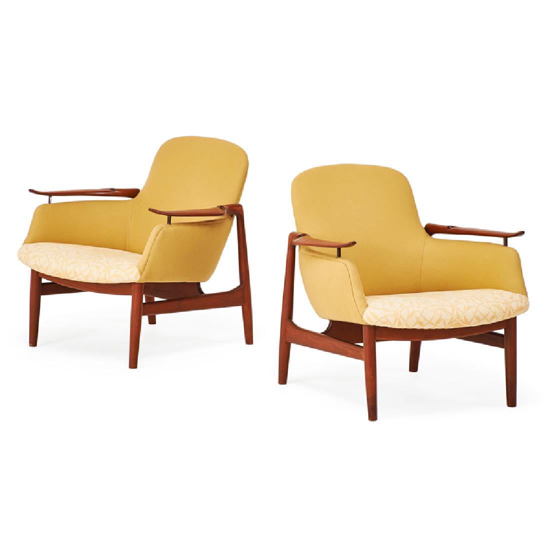 FINN JUHL Pair of NV-53 lounge chairs (1 of 5)
