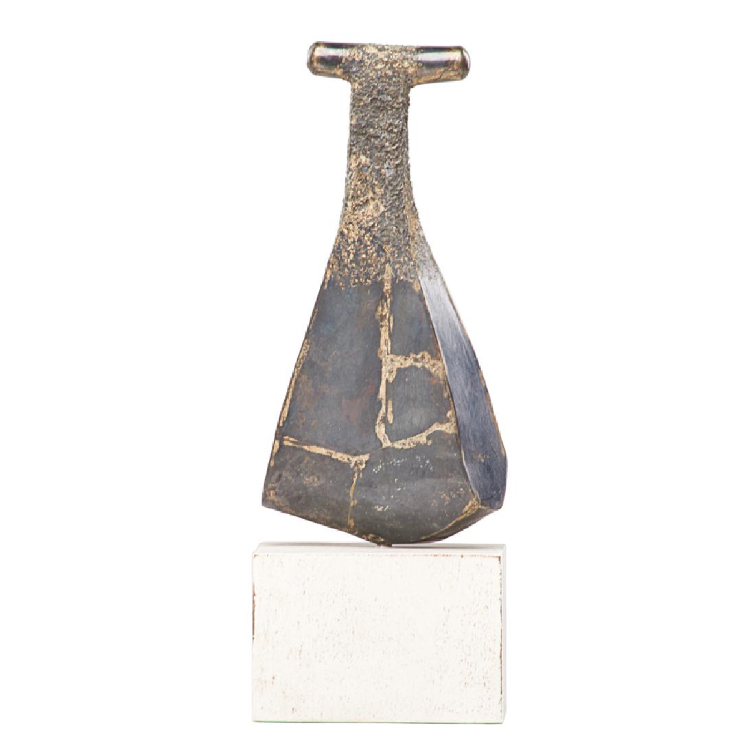 JAY KELLY Small abstract sculpture: JAY KELLY (b. 1961) Small abstract sculpture (Untitled #161), California, 2008 Welded metal, painted wood Original paper label to base On base: 8 1/4" x 3" x 1 1/2"