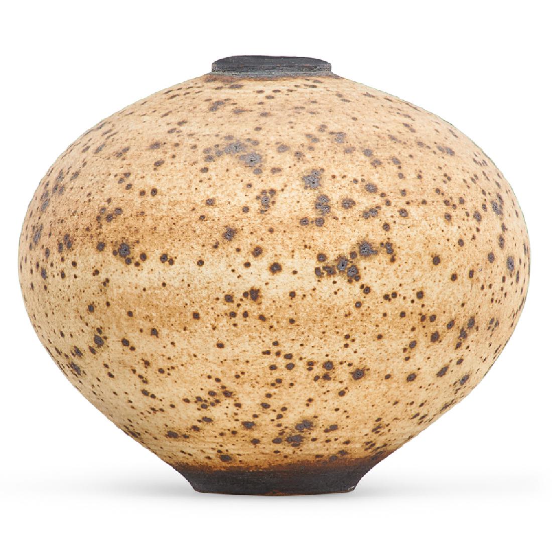 OTTO & VIVIKA HEINO Large volcanic vase (1 of 2)