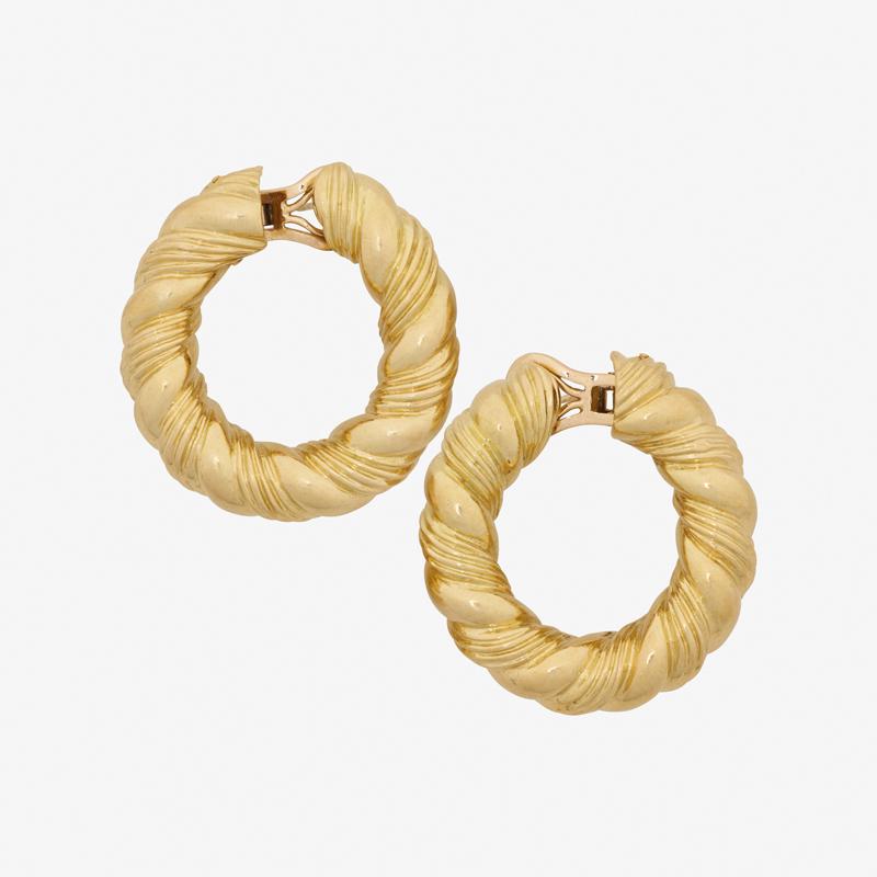 VAN CLEEF & ARPELS YELLOW GOLD HOOP EARRINGS: Each a roped gold hoop. 18k. Signed VCA or #69 109805, with French control marks. 1 1/2". 23.8 dwt.