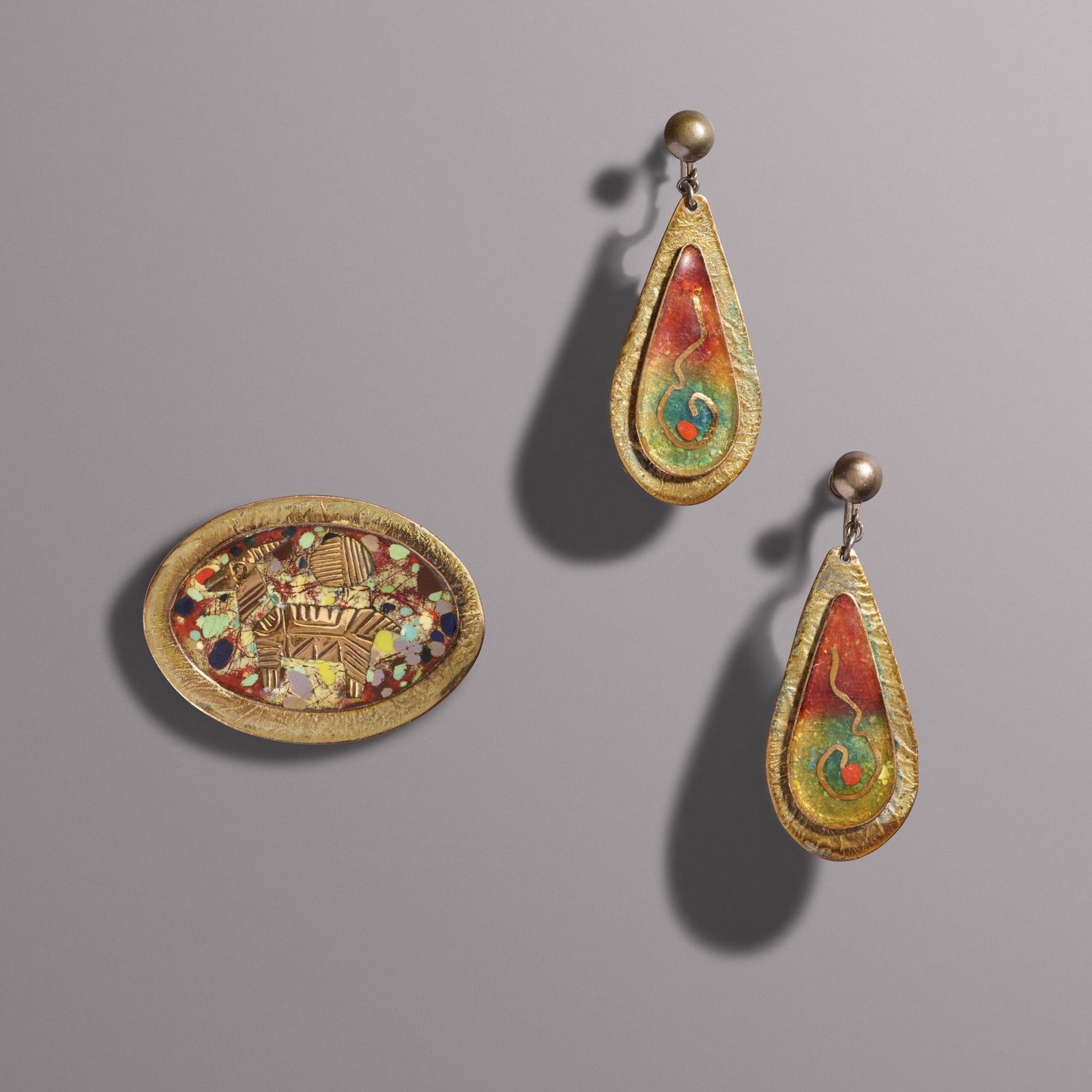 Howard Schleeter, Enamel jewelry: Brooch and earrings (1 of 1)