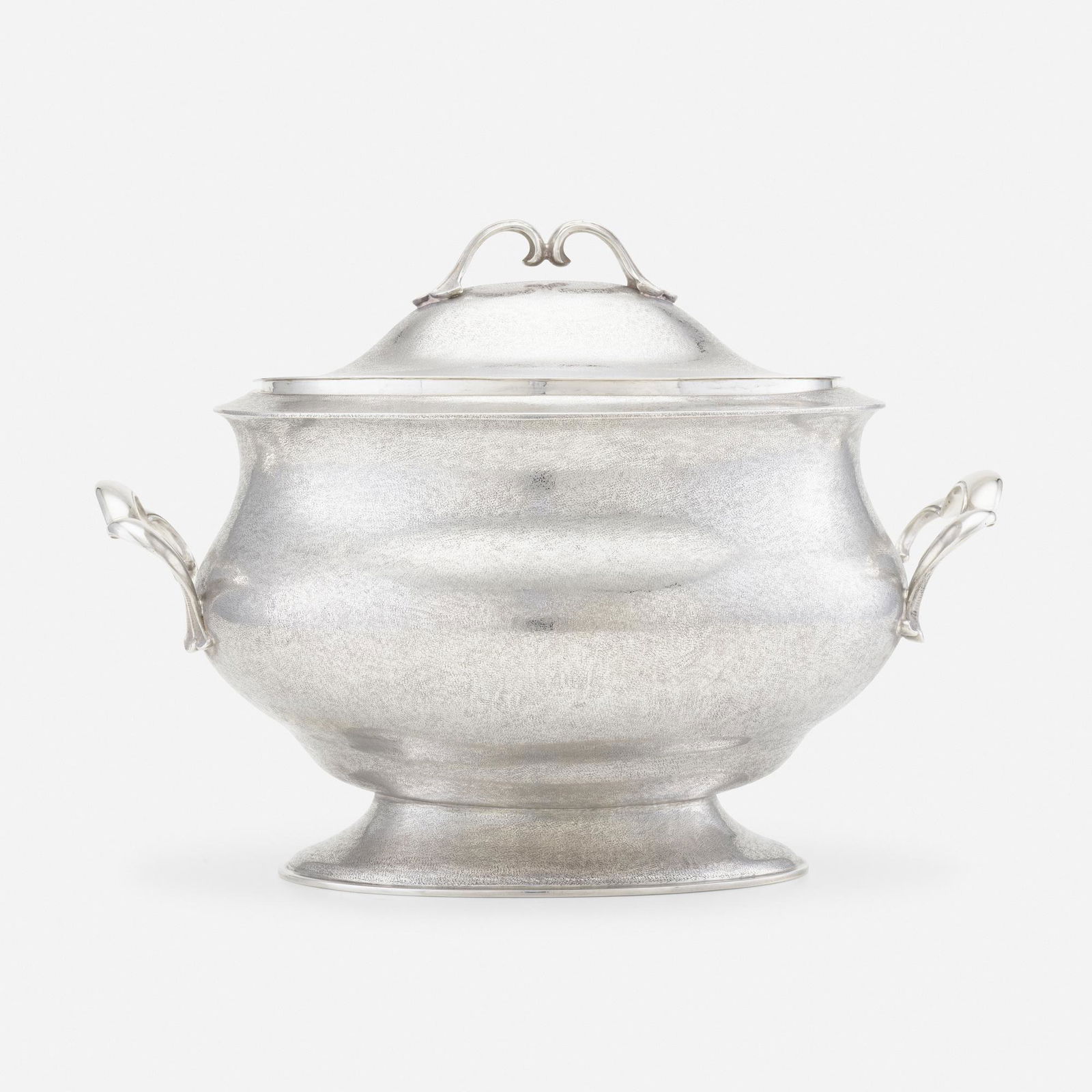 Mario Buccellati, soup tureen: Mario Buccellati soup tureen Milan, Italy, 1944-68sterling silver9.5 h × 13.5 w × 7.75 d in (24 × 34 × 20 cm) Marked to underside. Also marked '26 MI' for Pradella Ilario.