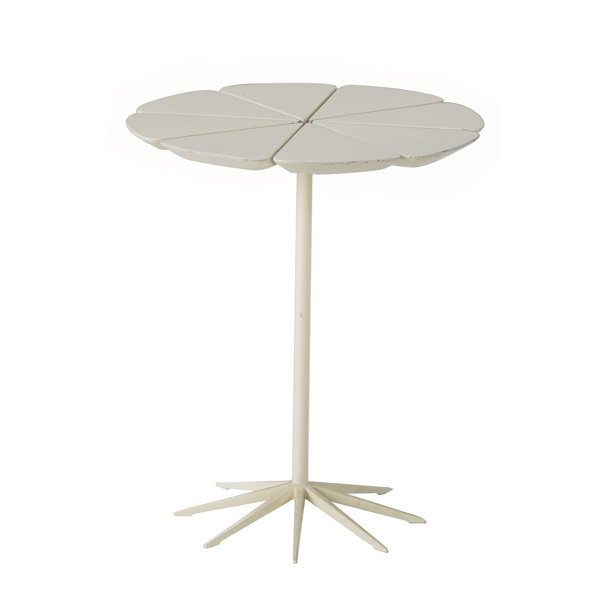 RICHARD SCHULTZ / KNOLL Petal table: RICHARD SCHULTZ / KNOLL Petal table in white enamel finish. Knoll Associates label. 19'' x 16 1/4''
