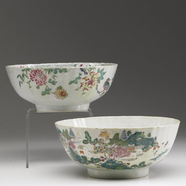 CHINESE EXPORT Two deep bowls: CHINESE EXPORT Two deep bowls with floral decoration, 18th C. Larger: 4'' x 9 1/2'' dia.