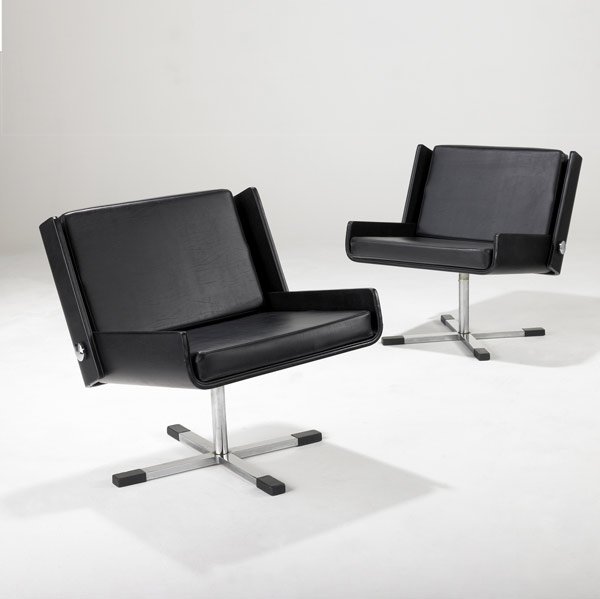 ESKO PAJAMIES / STENDIG Pair of Bonzo Lounge Chair: ESKO PAJAMIES / STENDIG Pair of Bonzo lounge chairs upholstered in black leather on polished chrome pedestal bases. Stendig labels. 28'' x 26 1/4'' x 25''