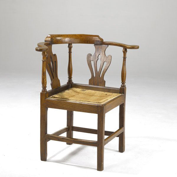 ENGLISH CORNER CHAIR: ENGLISH CORNER CHAIR Carved oak, missing cushion, 18th c. 18'' x 19'' x 33 1/4''