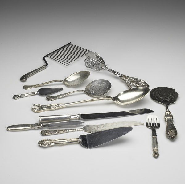 AMERICAN & EUROPEAN STERLING: AMERICAN & EUROPEAN STERLING Twelve serving pieces ca. 1880-1960. Georg Jensen cactus steak knife; Georg Jensen acorn sardine fork; Gorham 'Lancaster' tomato server; various other hollow handled and s