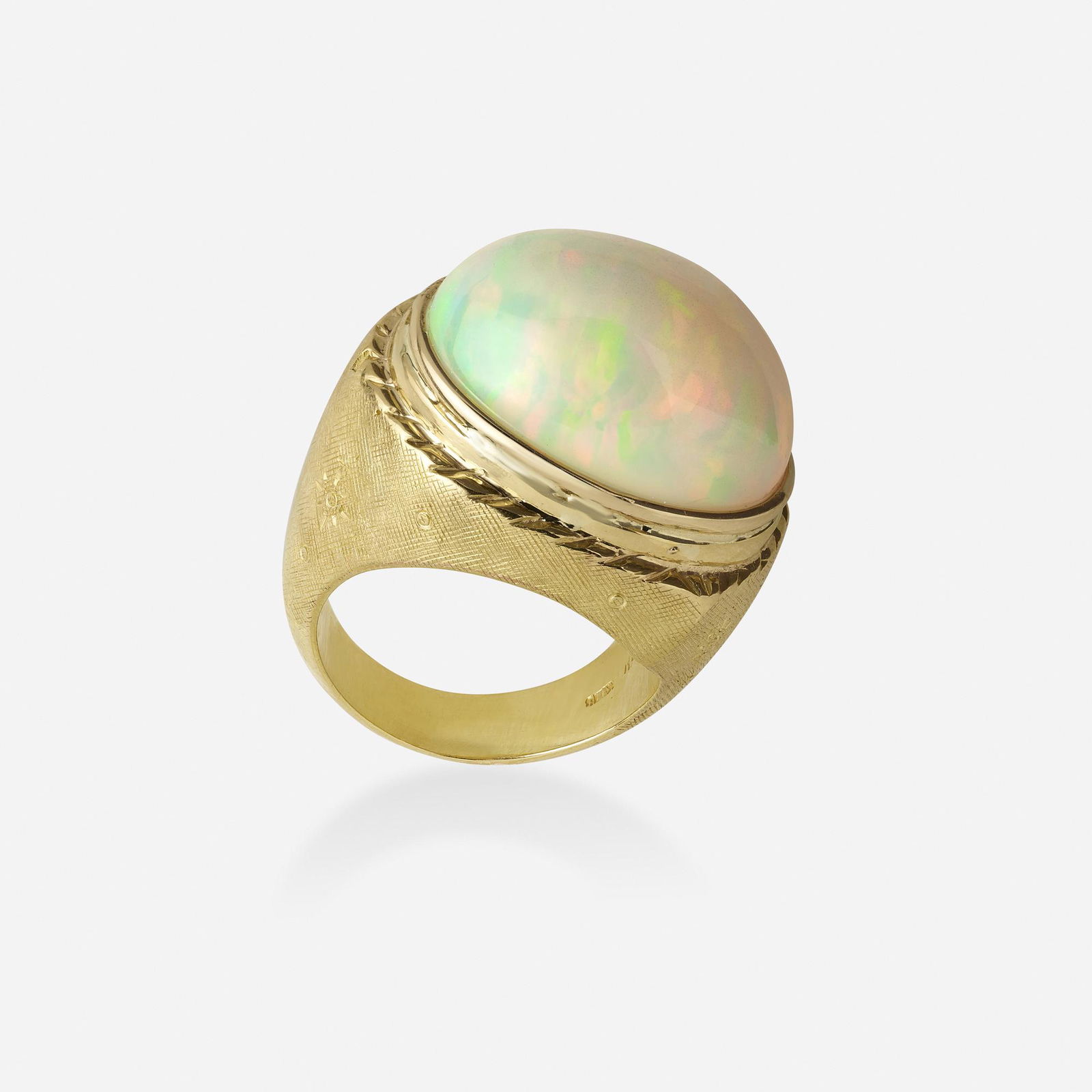Opal and gold ring (1 of 2)