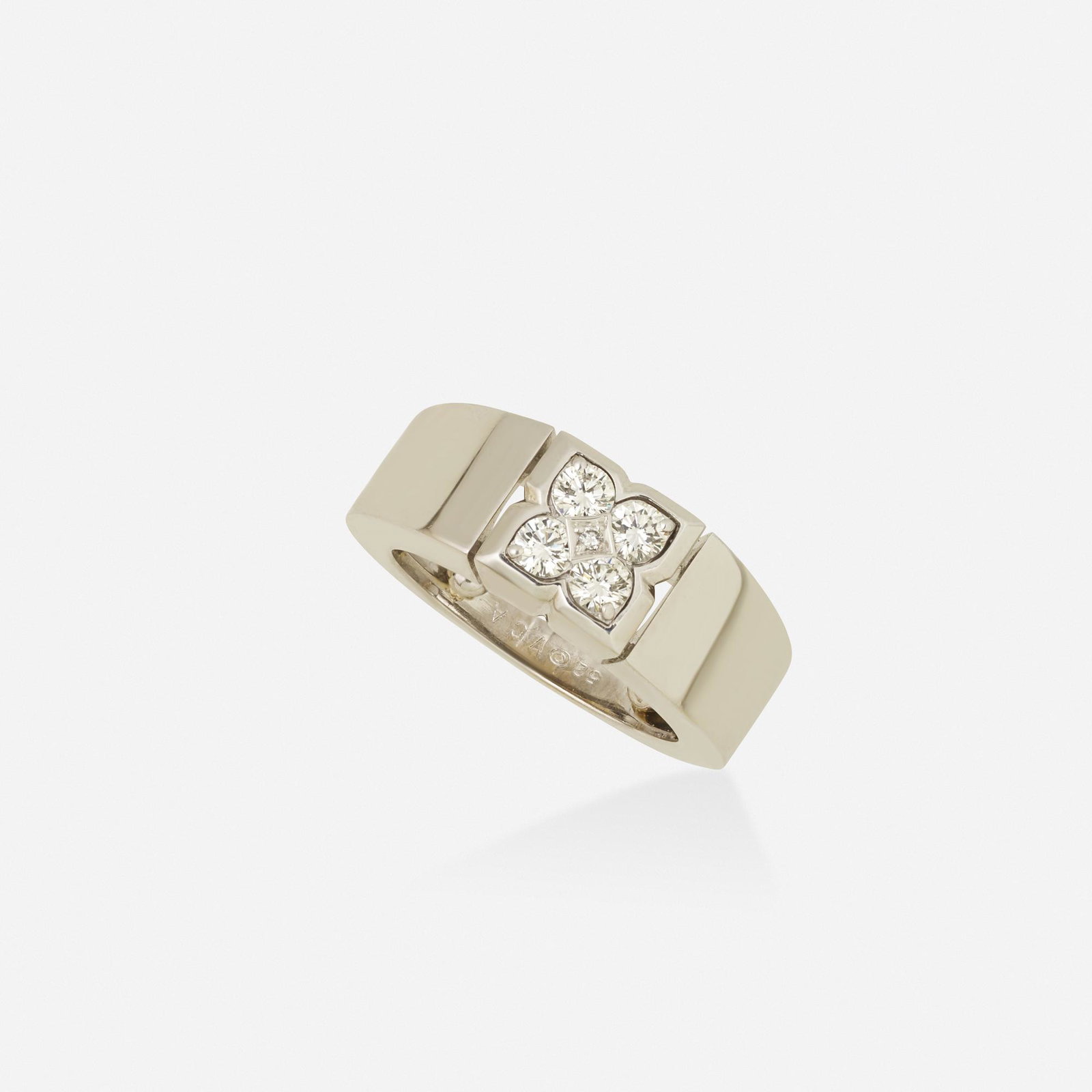 Van Cleef & Arpels, Diamond and white gold ring (1 of 2)
