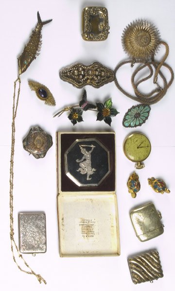 JEWELRY AND ACCESSORIES: JEWELRY AND ACCESSORIES Fifteen pieces of Asian, American, and European, 19th/20th C. Asian silver niello compact, Blackington and Co. sterling locket, Waltham Colonial open faced 17 jeweled pocketwat