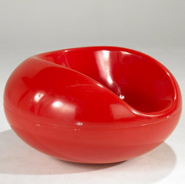 EERO AARNIO LOUNGE CHAIR: EERO AARNIO 'Pastelli' lounge chair in gel-coated fiberglass. 21 1/2'' x 35'' dia.