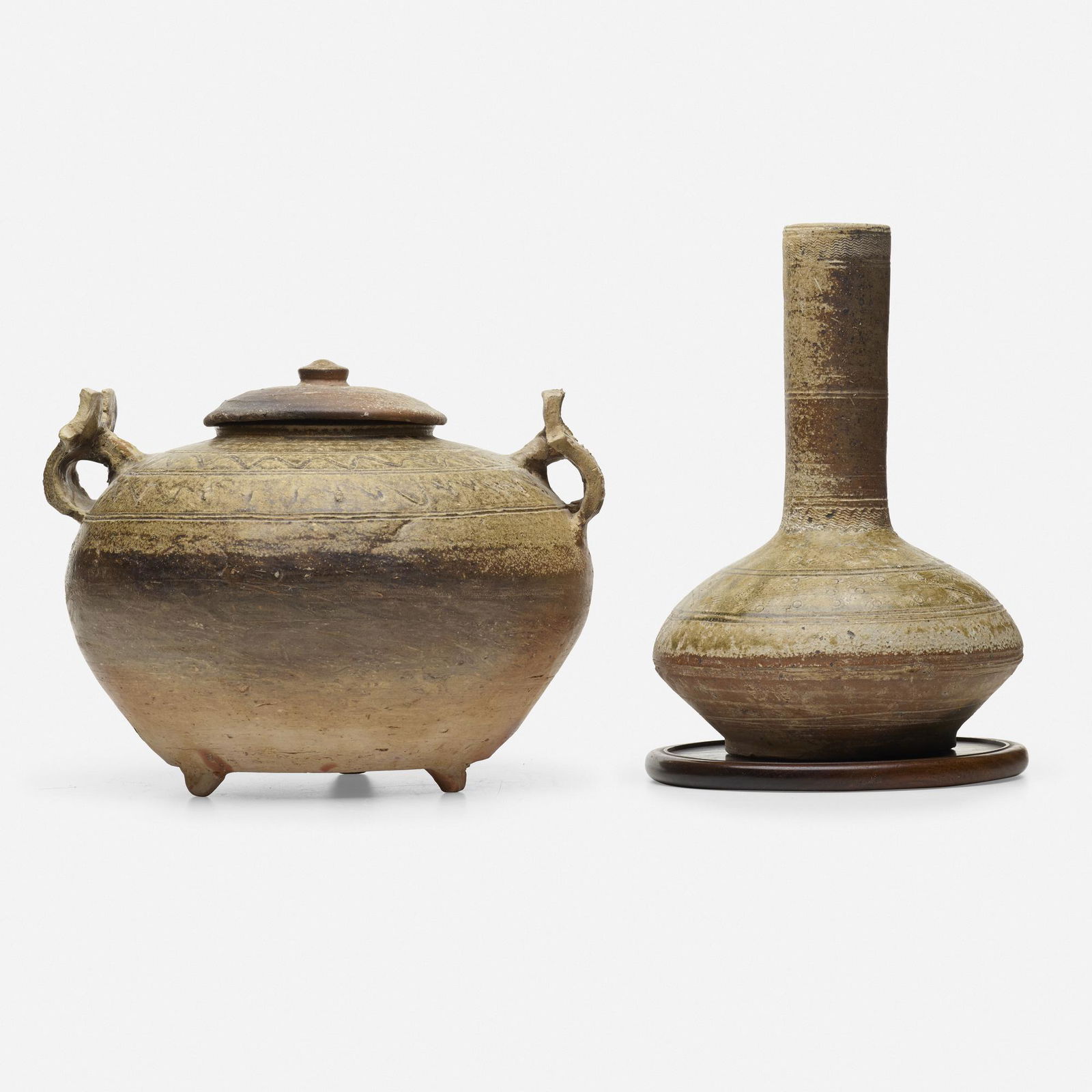 Chinese, Large Ash-glazed covered jar (1 of 5)