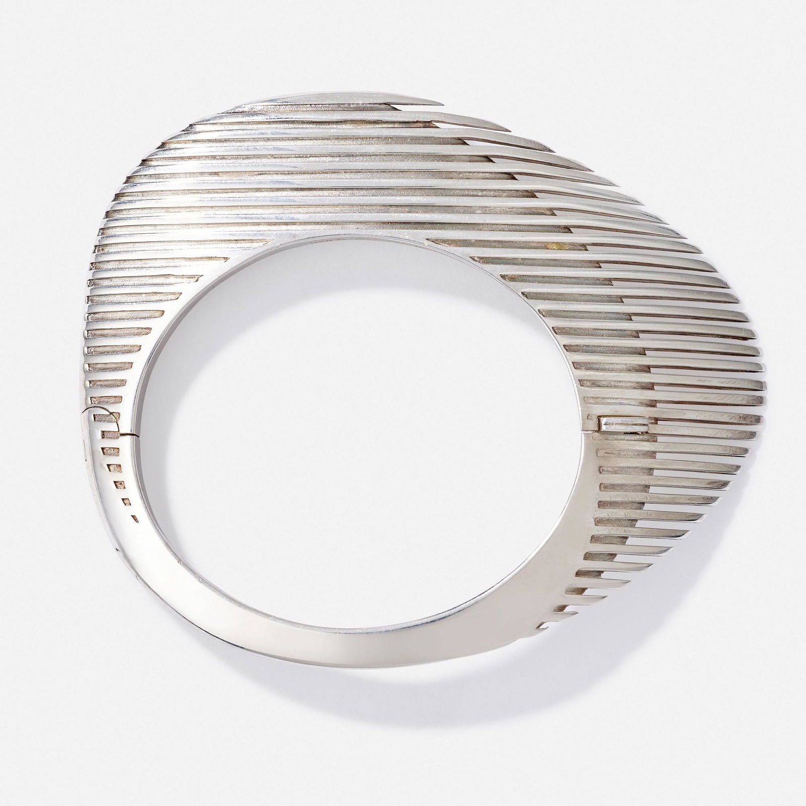 Zaha Hadid for Georg Jensen, Sterling silver bracelet (1 of 4)