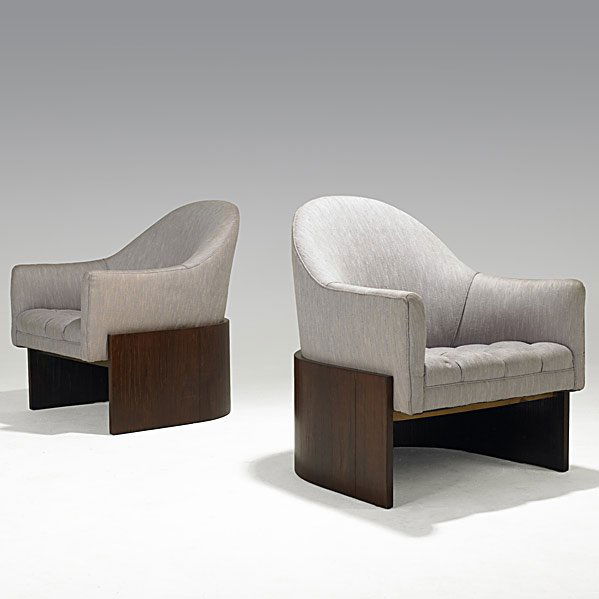 MILO BAUGHMAN; THAYER COGGIN Pair of chairs: MILO BAUGHMAN; THAYER COGGIN; Pair of barrel lounge chairs on book-matched rosewood bases; Unmarked; 31 1/2'' x 27'' x 31'' Class: FR SE Manufacturer: THAYER COGGIN Artist:Baughman, Milo