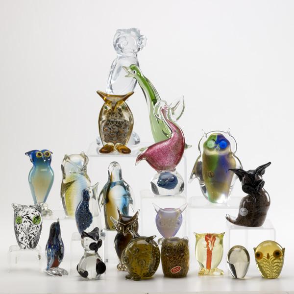 MURANO GLASS BIRD GROUP: MURANO GLASS BIRD GROUP; Twenty pieces include owls, penguins and pelican; Some with original labels; Tallest: 11 1/2''