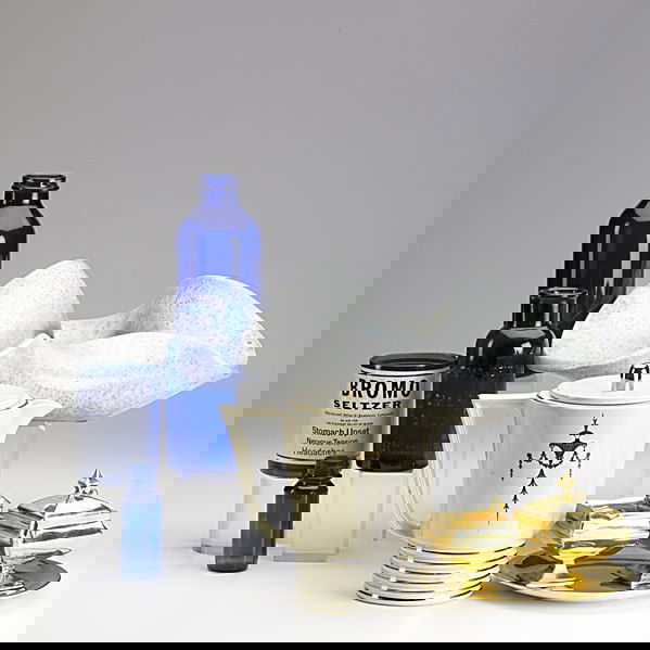 ART DECO AND MODERN POTTERY: ART DECO AND MODERN POTTERY; Twenty-nine pieces include Russel Wright freeform bowl, five pieces of E.F. Colite 'Standard', three coffee pots, creamer, sugar, etc.