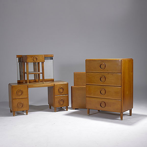 RUSSELL WRIGHT (Attr.): RUSSELL WRIGHT (Attr.); Solid maple bedroom set; Tall chest: 44 1/2'' x 32'' x 19''