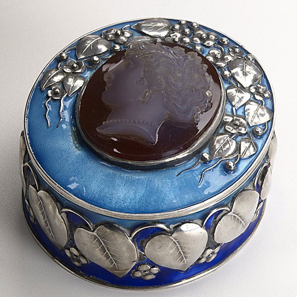 MARIE ZIMMERMANN: MARIE ZIMMERMANN; Unique sterling silver and enamel covered box with a Victorian sardonyx hardstone cameo; Provenance: Estate of Melita Stewart; MZ stamp and STERLING; 1 5/8'' x 2 3/4'' x 2 1/2''