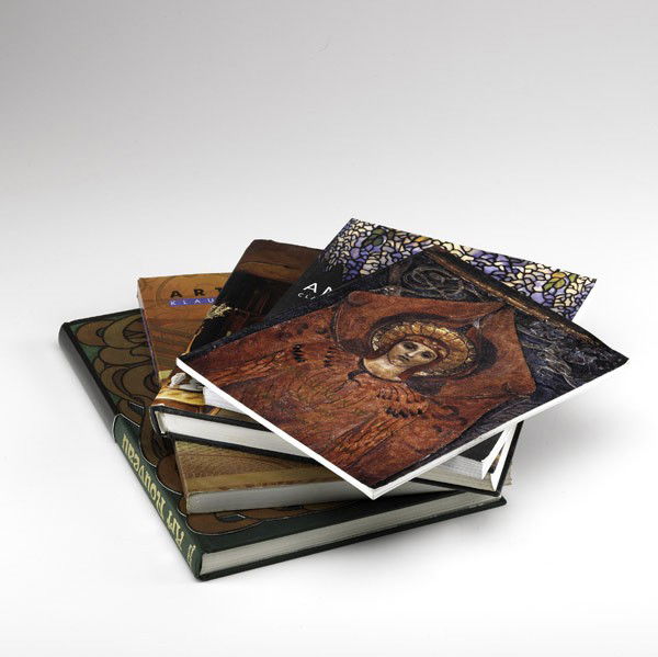 REFERENCE BOOKS: REFERENCE BOOKS; Approx. 15 volumes on Art Nouveau and art glass; Titles include ''Loetz Bohmisches Glas, 1880-1940'', ''Art Nouveau'' by Taschen, ''The Aesthetic Movement: Prelude to Art Nouveau'', e