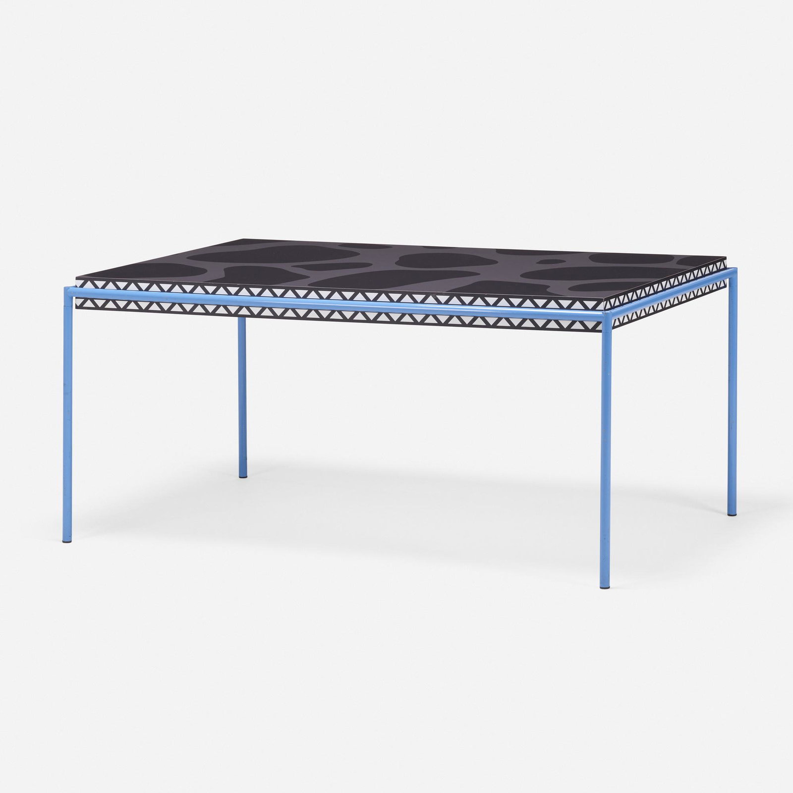 Michele de Lucchi, Burgundy table (1 of 4)