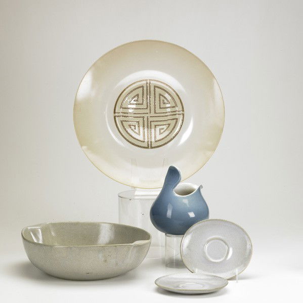 EVA ZEISEL, HIGGINS & RUSSEL WRIGHT: EVA ZEISEL, HIGGINS and RUSSEL WRIGHT; Five pieces: Eva Zeisel pitcher, Higgins glass and geometric design charger and Russell Wright two oval saucers and two-handled serving bowl; Russell Wright mark