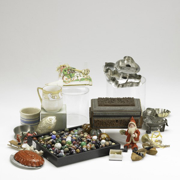 MARBLES, COOKIE CUTTERS, ETC.: MARBLES, COOKIE CUTTERS, ETC.; Approx. two hundred twenty five pieces: Benningtons internal swirls, diaper folds, hand and machine made; Cookie cutters: horse, rabbit, chick and dog; Sterling mounted 