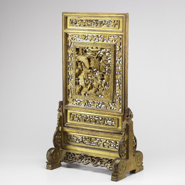 CHINESE TABLE SCREEN: CHINESE TABLE SCREEN; Lacquered with gilded finish, 19th c.; 3 3/4'' x 16 1/2'' x 10''