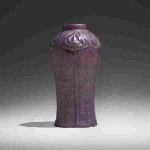 Van Briggle Pottery, Rare and Early vase (0169) on Jan 19, 2023 Rago