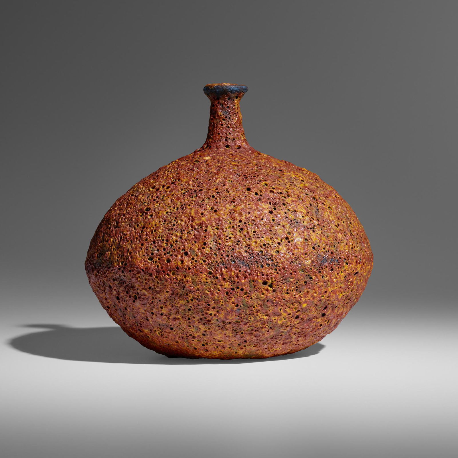 William and Polia Pillin, Vase (1 of 4)