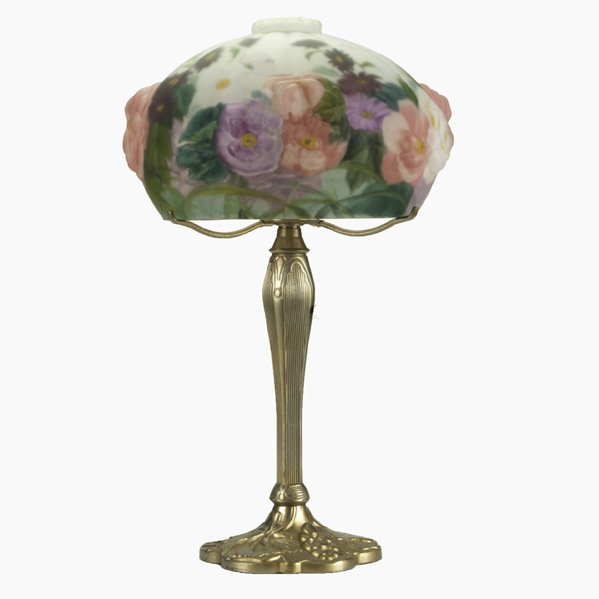 REPRODUCTION PAIRPOINT PUFFY LAMP; Garland of flow: REPRODUCTION PAIRPOINT PUFFY LAMP; Garland of flowers on silver painted white metal base; 21'' x 12''