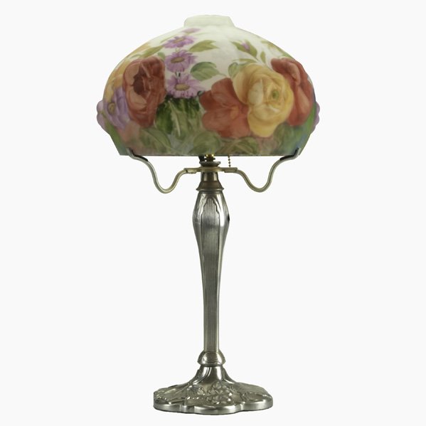 REPRODUCTION PAIRPOINT PUFFY LAMP; Garland of flow: REPRODUCTION PAIRPOINT PUFFY LAMP; Garland of flowers on silver painted white metal base; 21'' x 12''