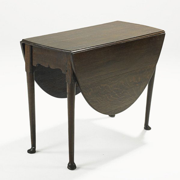 ENGLISH QUEEN ANNE DROP LEAF TABLE;: Oak on pad feet, 18th c.; 29" x 41" x 17"